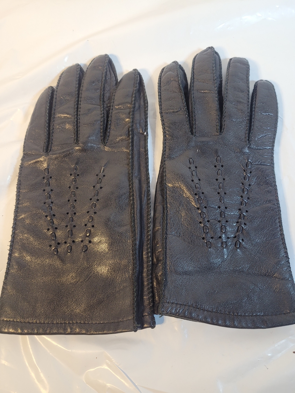 Womens Vintage Black Leather Driving Gloves